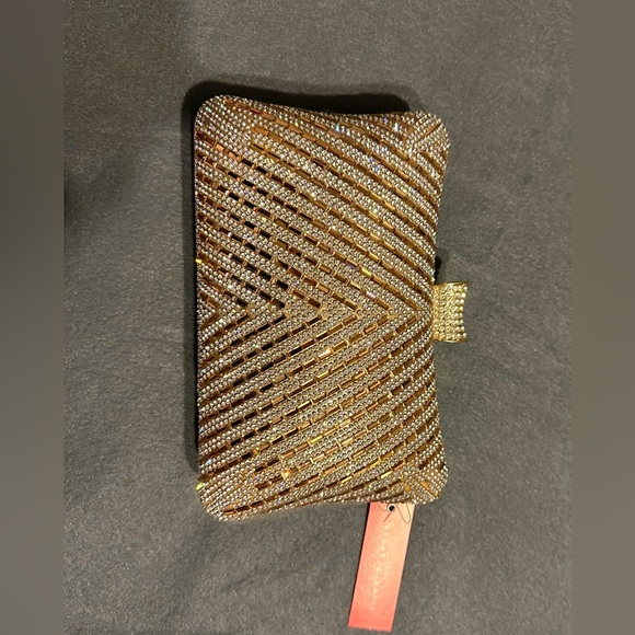 Kelly & Katie Curves Crystal Clutch Gold NWT - Picture 8 of 16